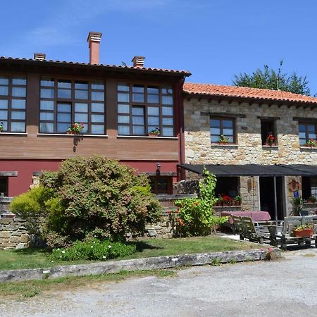 Apartamentos Rurales La Cirigueena Oles Екстериор снимка